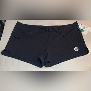 Roxy To Dye 2" Board Shorts XL Black, Brand New! Tags still on!